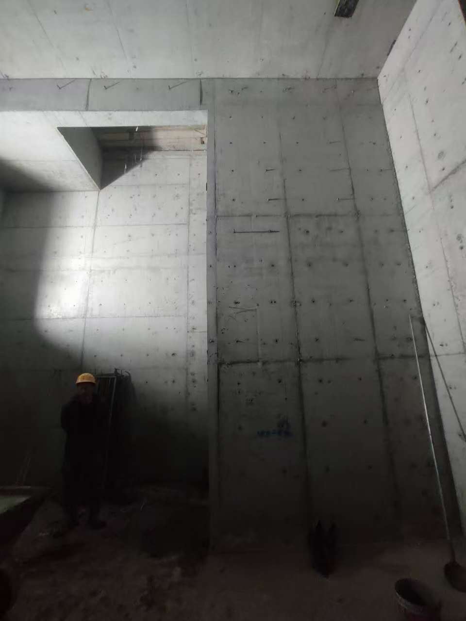 滦平墙上开槽钢筋断了有影响吗